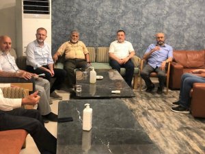 "Siyaset, eser üreterek millete hizmet etmektir"