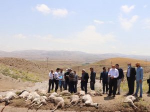 Başkale Kaymakamlığından sel açıklaması