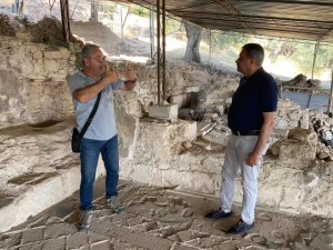 Vali Şıldak Antandros Antik Kentini ziyaret etti