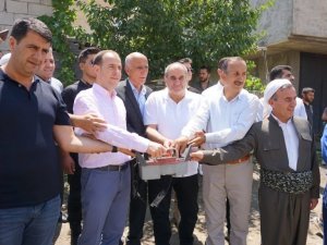 İş adamı Sabri Özel’den Irak sınırına sağlık ocağı