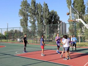 Çankaya Belediyesinin parkları bayrama hazır