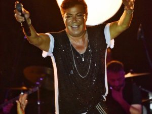 Fatih Ürek sahnesi, ünlüler geçidine döndü