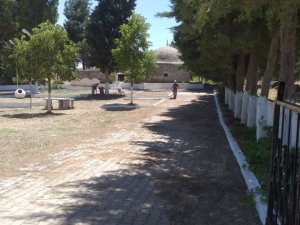 Selçuklu Komutanının türbesinde bayram düzenlemesi