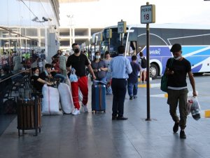 Otogarlarda bayram hareketliliği