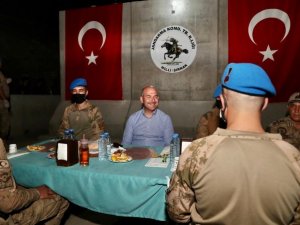 Cumhurbaşkanı Erdoğan, Şehit Jandarma Uzman Çavuş Tuncay Arslan Üs Bölgesi’ndeki askerin bayramını kutladı