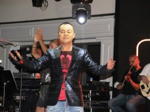 Serdar Ortaç: evliliği beceremedim, siz mutlu olun