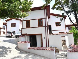 Ankara Kalesi’nde iyileştirme çalışmaları sürüyor