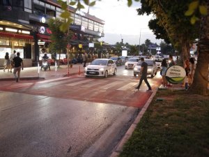 Sensörlü yaya geçidi projesi hayata geçirildi