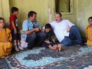 Ekinci bayramı vatandaşlarla geçirdi