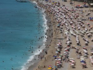 Fethiye’nin nüfusu bayramda 1 milyonu geçti