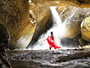 Kahramanmaraş şelaleleri kendine hayran bırakıyor