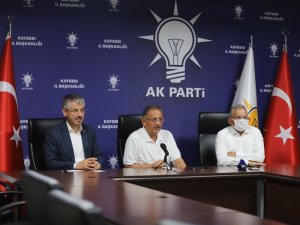 Büyükkılıç, AK Parti Teşkilatı ile bayramlaştı
