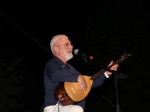 Onur Akın’dan muhteşem konser