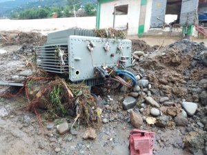 Enerji Bakanlığı: “Artvin ve Rize’de 56 trafo hasar nedeniyle, 67 trafo can ve mal güvenliği için devreden çıkarıldı”