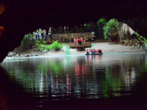 Botlarla girip milyonlarca yıl öncesine gidiyorlar