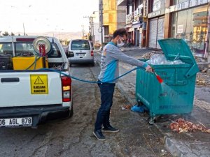 Kahramanmaraş’ta hayvansal atıkların kaldırılması ve ilaçlama devam ediyor