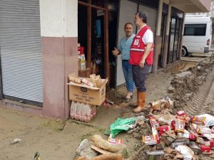 Kızılay’dan selzedelere sıcak yemek