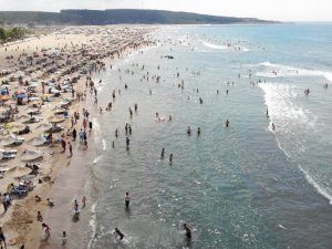 Kandıra’da üç bölgede denize girme yasağı kaldırıldı