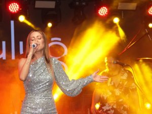 Bayramda tatilciler Derya Uluğ’la coştu