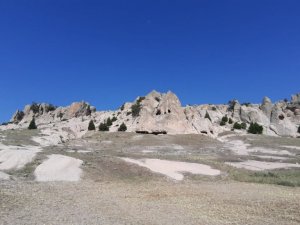 Kurudere mağaraları ve peri bacaları keşfedilmeyi bekliyor