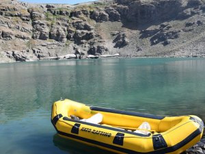 Şırnak’taki doğal göl, doğaseverlerin akınına uğradı