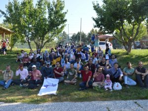 Bir dünya bir arada bayramlaştı