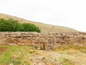 Kahramanmaraş’ta Büğet Su Sarnıcı yıllara meydana okuyor