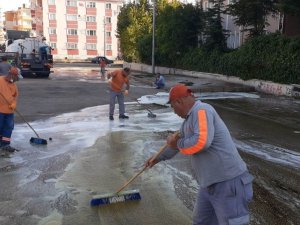 Kurban kesim alanları temizlendi, Sincan’da dip köşe pırıl pırıl yapıldı