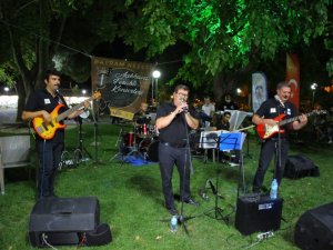 Selçuk’ta bayram neşesi, Açıkhava Ferahlı Konserleri ile yaşandı
