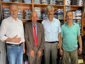 Başkan Atabay, takım elbise sözünü tuttu