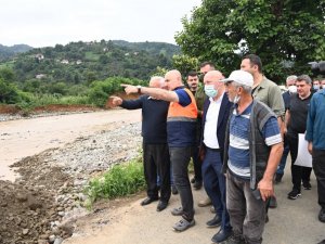Bakan Adil Karaismailoğlu Arhavi’de incelemelerini sürdürdü