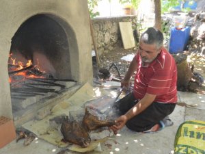 Denizli’de kelle ütüleme geleneği yaşatılıyor