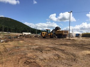 Derince’de kurban pazarı alanı temizlendi