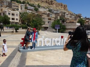 Mardin’e hafta sonu turist akını