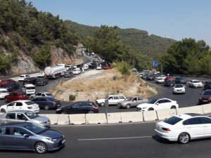 Tatilcilerin dönüş çilesi devam ediyor