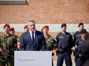 Avusturya‘dan düzensiz göçmen akınına karşı önlem