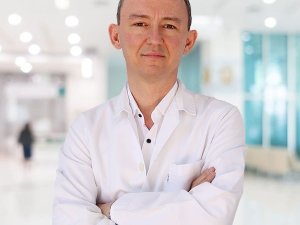 Bilinçsiz havuz kullanımı göz sağlığını bozabiliyor