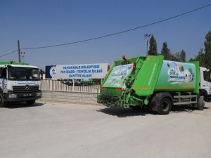 Çöp kamyonlarından artık turunç kokusu yayılıyor