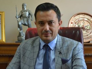 Tuncer’den Kuşadası’ndaki kanalizasyon rezaletine tepki!