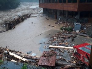 Meteoroloji’den Trabzon, Rize ve Artvin için şiddetli yağış uyarısı