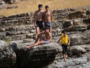 Şırnak’ta terör bitti, vatandaşlar serinlemek için vadilere akın etti