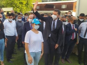 Milli Eğitim Bakanı Selçuk öğrencilerle buluştu