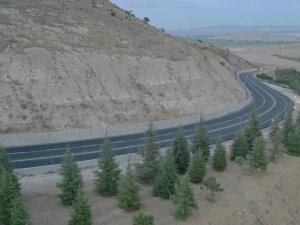 10’dan fazla mahalleye hizmet verecek Hıdrellez Yolu artık daha güvenli