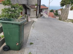 Eski çöp kovaları tehlike saçıyor