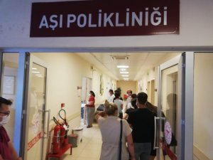 Vatandaşların aşıya ilgisi sürüyor