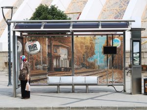 Büyükşehir, şehirdeki otobüs duraklarına doğal güzellikleri işledi