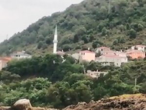 Giresun’da vatandaşlara cami hoparlörlerinden anons yapılarak sel uyarısında bulunuldu