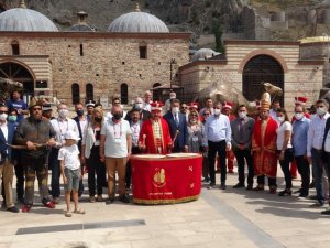 Büyükelçiler mehter takımını hayranlıkla izledi