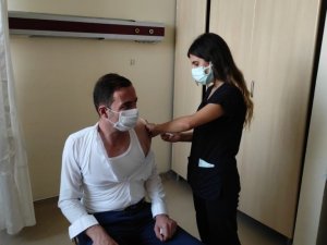 Diyarbakır’da MHP il başkanlığından aşı kampanyasına destek