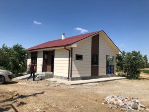 Elazığ’da köy konutlarının teslimi sürüyor